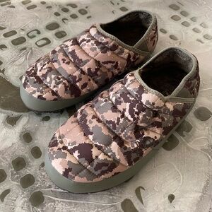 North Face THERMOBALL Traction Mules